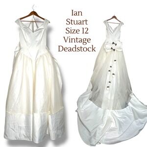 Vintage White Wedding Dress - Size 12